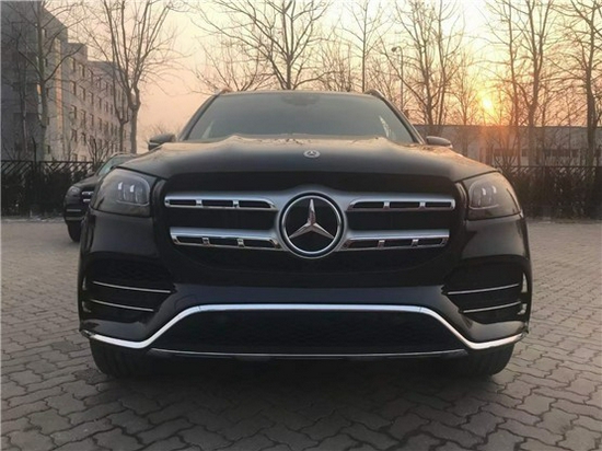 2021款奔驰GLS580加版报价遵循实用派SU