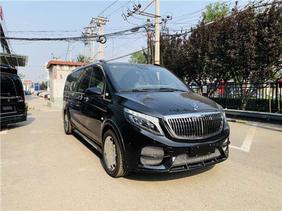 奔驰威霆改装7座商务车 埃尔法都是弟弟