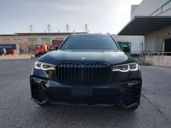 21款宝马X7国六清仓3.0T钜惠90余万起售