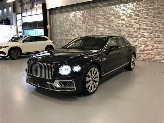 2021飞驰v8预计售价,宾利飞驰2020款 2021款宾利飞驰v8豪华轿车凸显车主品味