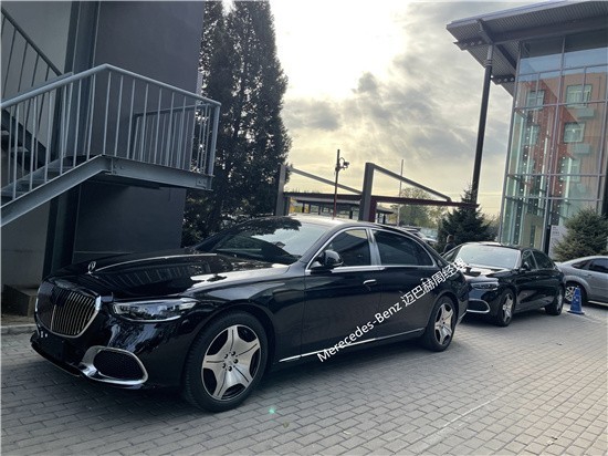 21款迈巴赫S480黑车米内饰现车多少钱