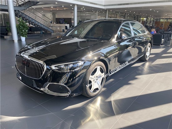 22款迈巴赫S480四座黑米现车售价多少钱