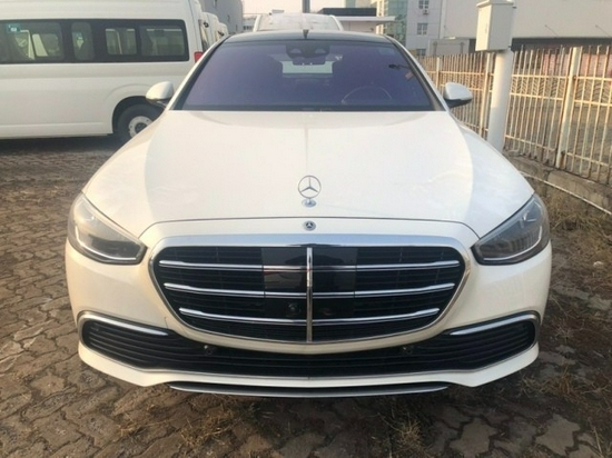 2022款奔驰S500现车到港140万起售热销
