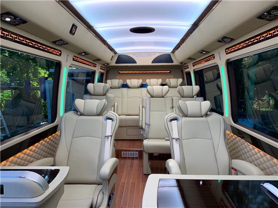 丰田考斯特12座白金高配商务车改装价格