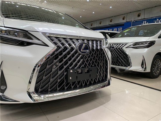 2021款雷克萨斯LM300商务车店内走俏价
