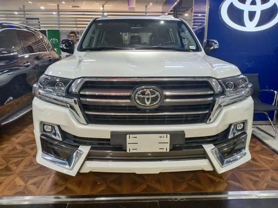2022款丰田酷路泽5700新行情优惠18万起
