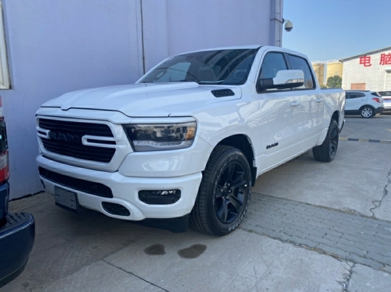 21款道奇公羊5.7L运动版多种颜色可选