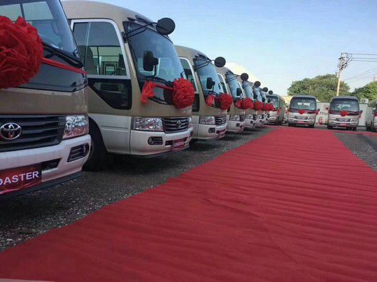 丰田考斯特接待车13座至尊VIP版报价