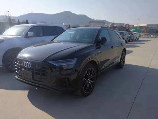 2022款奥迪Q8海外直发天津港售价70余万