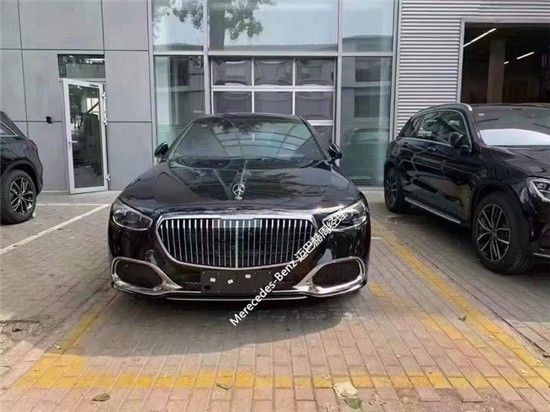 奔驰迈巴赫S480黑棕最新报价行情