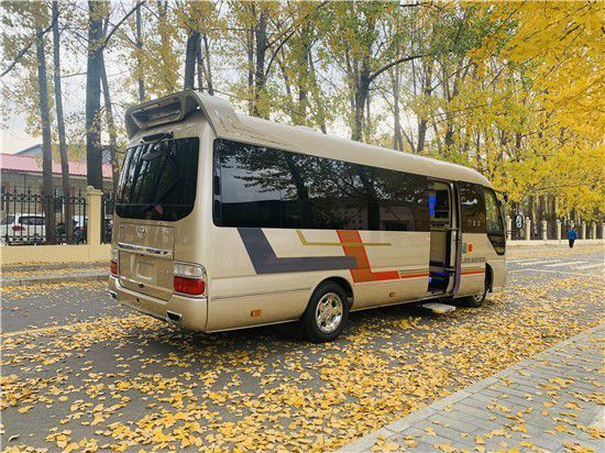 北京丰田考斯特13座销售价格商务版现车