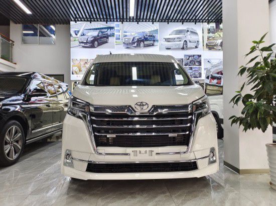 2022款丰田海狮改装定制 豪华内饰图片