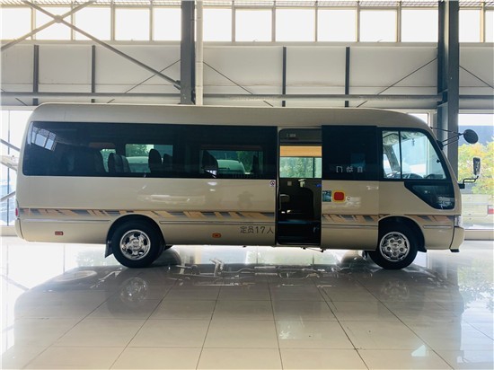 丰田考斯特12座配置报价 五一优惠价