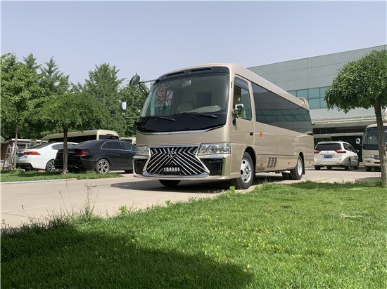 丰田考斯特16座17座最低价格低调外观