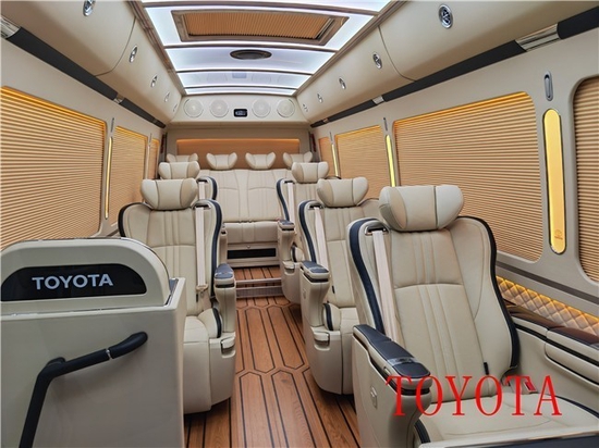 进口丰田考斯特9座豪华房车价格