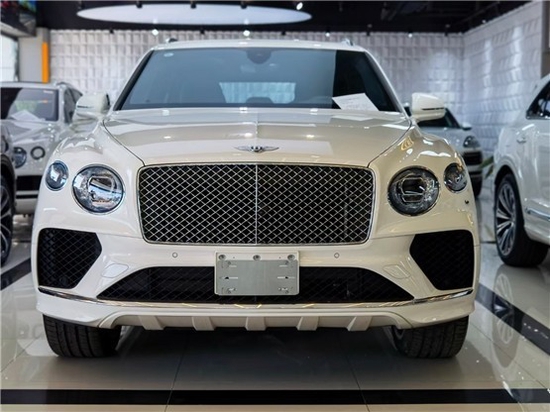 2021款宾利添越V8店内现车感恩回馈288万