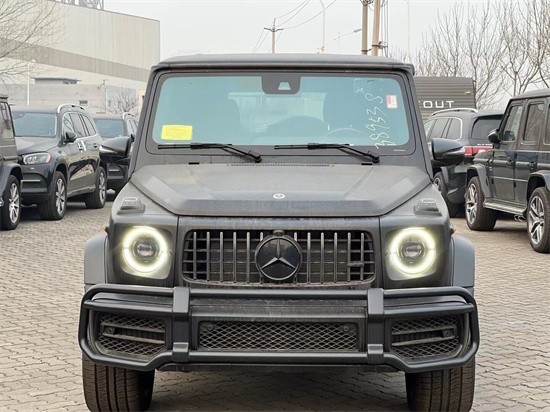 2022款奔驰g63现车色全五月冲量249万元