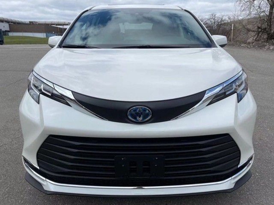 进口2022款丰田塞纳2.5配置最新报价表