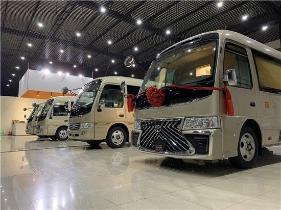 丰田考斯特4.0L价格 10-23座全系优惠