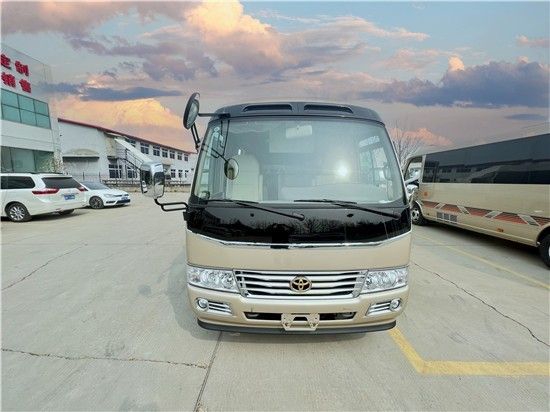 丰田考斯特14座旅行的体验神车最新报价