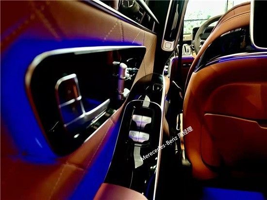 图为2022款改款顶配S级S500L内饰图