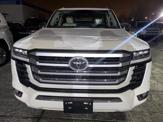 2022款丰田酷路泽lc300津港首批陆续交车