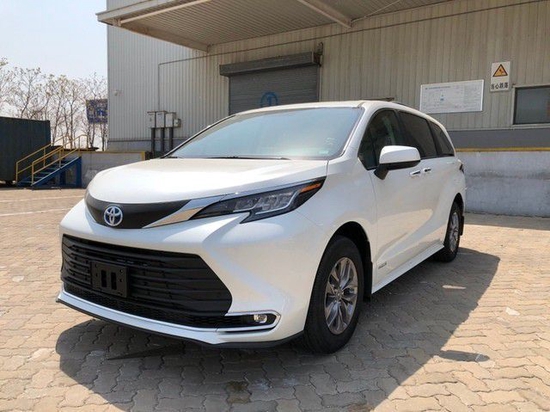 2022款丰田塞纳2.5油电混合最低价畅销