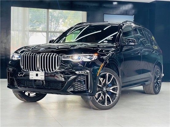 2022款宝马X7豪华大型SUV 现车直降15万