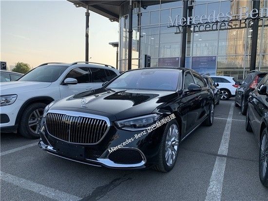 梅赛德斯迈巴赫S580最佳超级豪华轿车