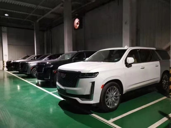 2022款凯迪拉克凯雷德天津现车霸气来袭