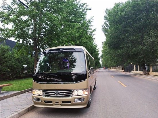 丰田考斯特16座价格商务接待车有隔断