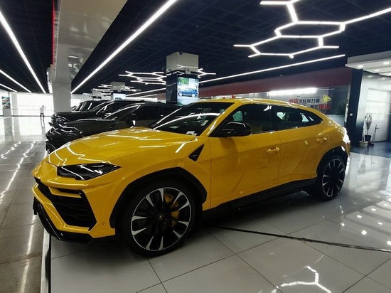 2022款野牛兰博基尼URUS分期购车免手续