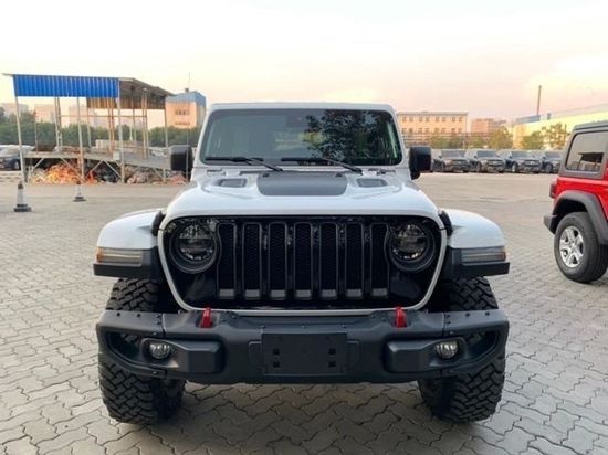 2021款吉普牧马人2.0T热销中 40多万起