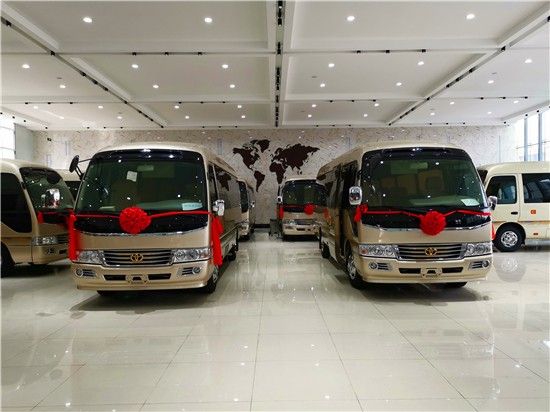 丰田考斯特12座价格进口豪华埃尔法座椅