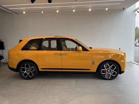 劳斯莱斯库里南BB版 橙/橙 港口现车优惠