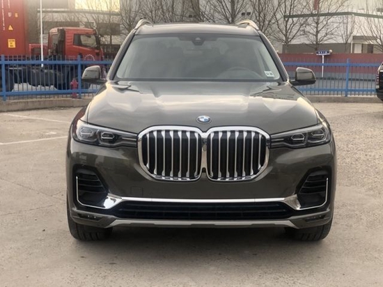 2022款宝马X7豪华科技感7座全尺寸SUV