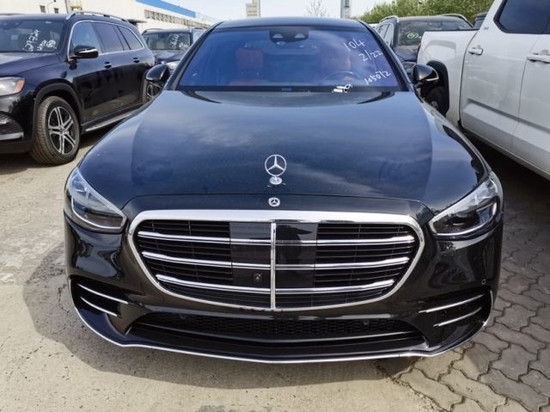 2022款奔驰S500L天津现车特惠价118万