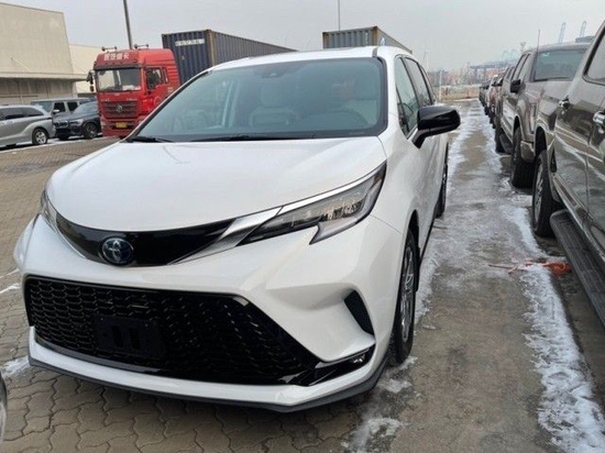 22款丰田塞纳全车型最新报价配置及参数