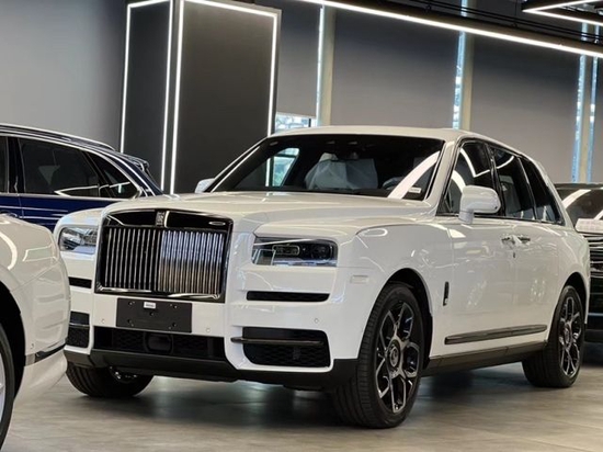 劳斯莱斯库里南BB熊猫版四座现车促销中