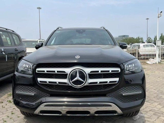 新款奔驰GLS450墨版仅需105万起分期