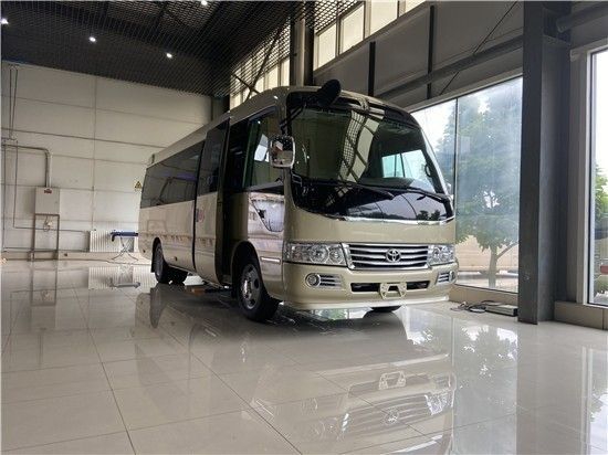 2022款丰田考斯特商务车实拍图可以改装