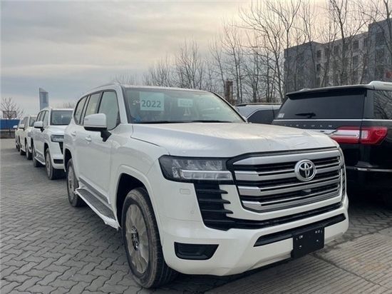 2022款酷路泽lC300GXR中东版现车98万起