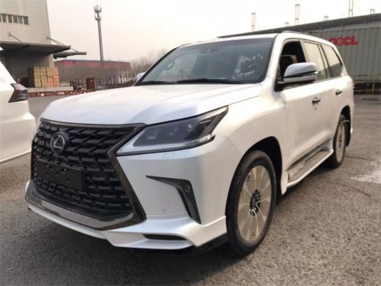 2022款中东版雷克萨斯LX570限量版195万