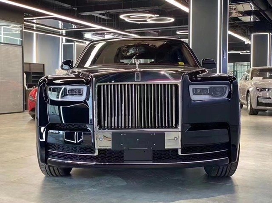 2022款劳斯莱斯幻影加长版钻石黑现车