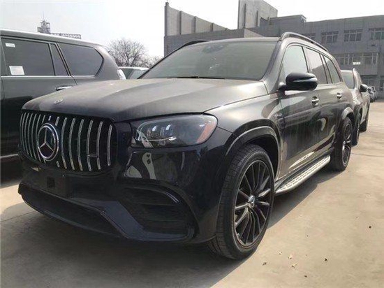 2022款奔驰GLS63公路猛兽现车霸气实拍