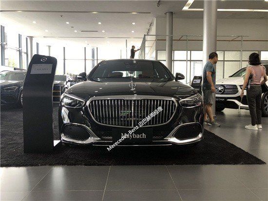 奔驰迈巴赫S480黑米定格盛景每一帧