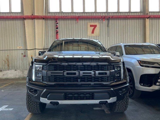 2022款福特猛禽平行进口版现车外形强悍