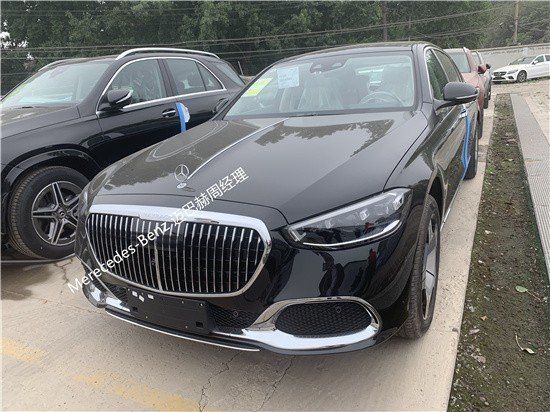 进一步超越自我2022款迈巴赫S480黑米