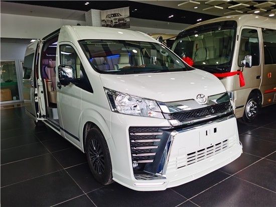 2022款丰田海狮3.5L商务车 宽敞又实用