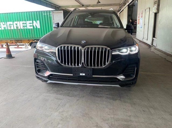 2022款宝马X7美规标配现车起售价90万起